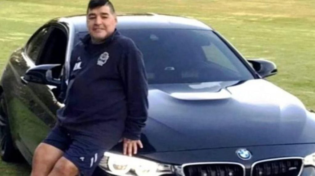 El auto de Diego Maradona. (Twitter)