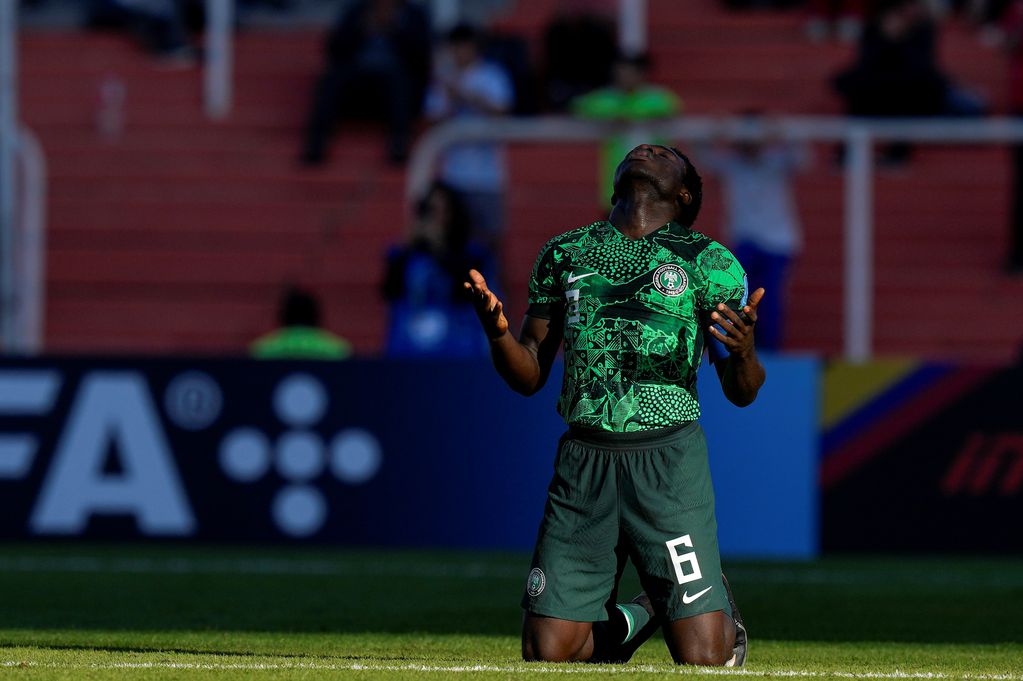 Daniel Bameyi celebra un gol de Nigeria en el Mundial Sub 20 que se celebra en la Argentina. (AP)