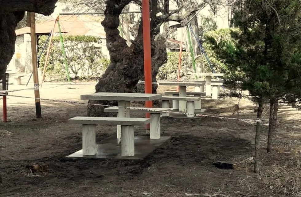 Villa del Mar: instalaron nuevos juegos de mesas y bancos en la plaza