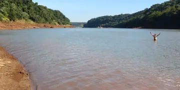 Dificultades en el abastecimiento de agua potable por bajante del rio Iguazú