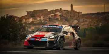 Ogier manda en Cataluña con Toyota.