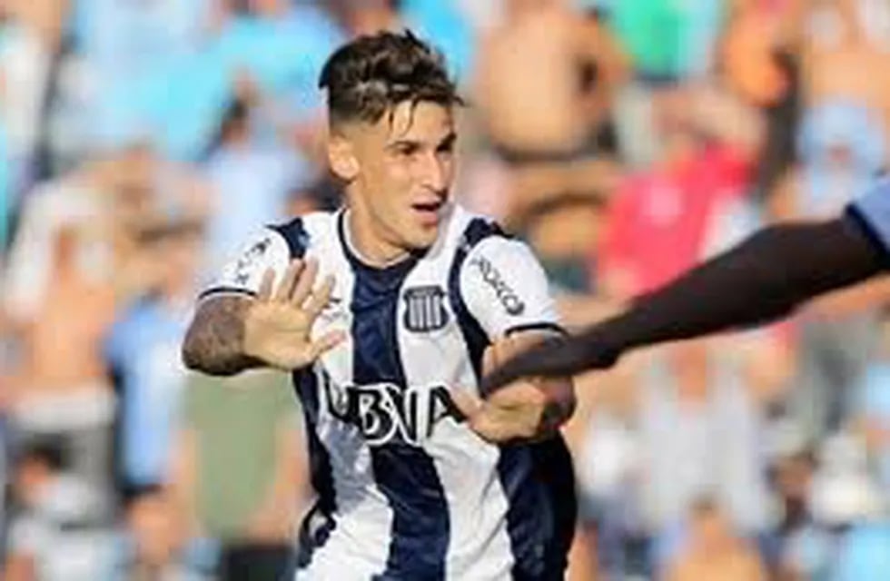 Jonathan Menéndez volvió a barrio Jardín, concentra y será titular ante Vélez.