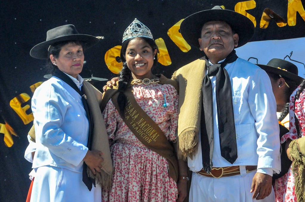 Brenda Zerpa fue proclamada en Jujuy Paisana Nacional de la Tradición 2023-2024.