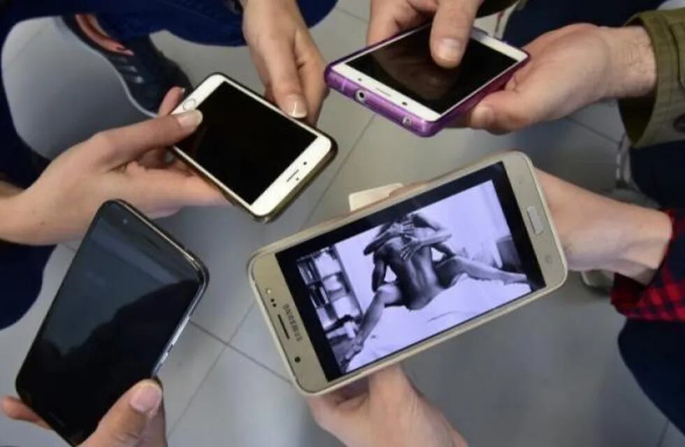 El sexting y los peligros que genera en Internet pese a ser una práctica cada vez más común.