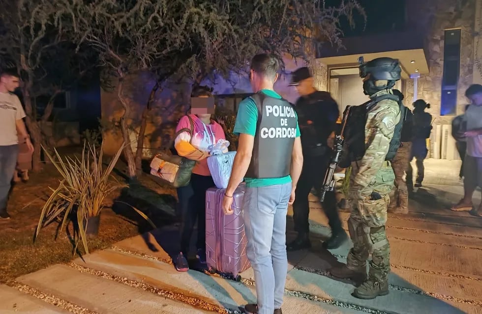 La familia del narco Fito Macías fue encontrada en Córdoba y deportada del país.