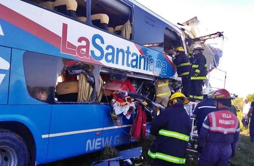 Accidente Ruta Nacional 14\nCrédito: Bomberos Ceibas