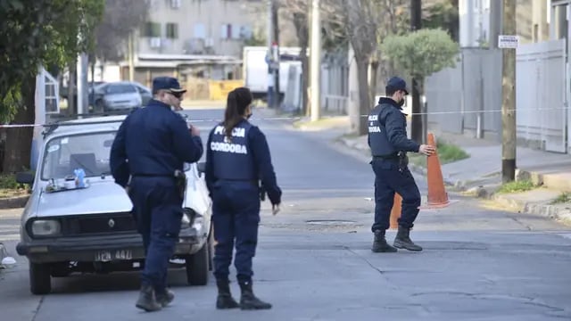 Policía de la FPA baleó a un presunto delincuente en barrio Nuevo Jardín de Córdoba (Ramiro Pereyra/LaVoz).