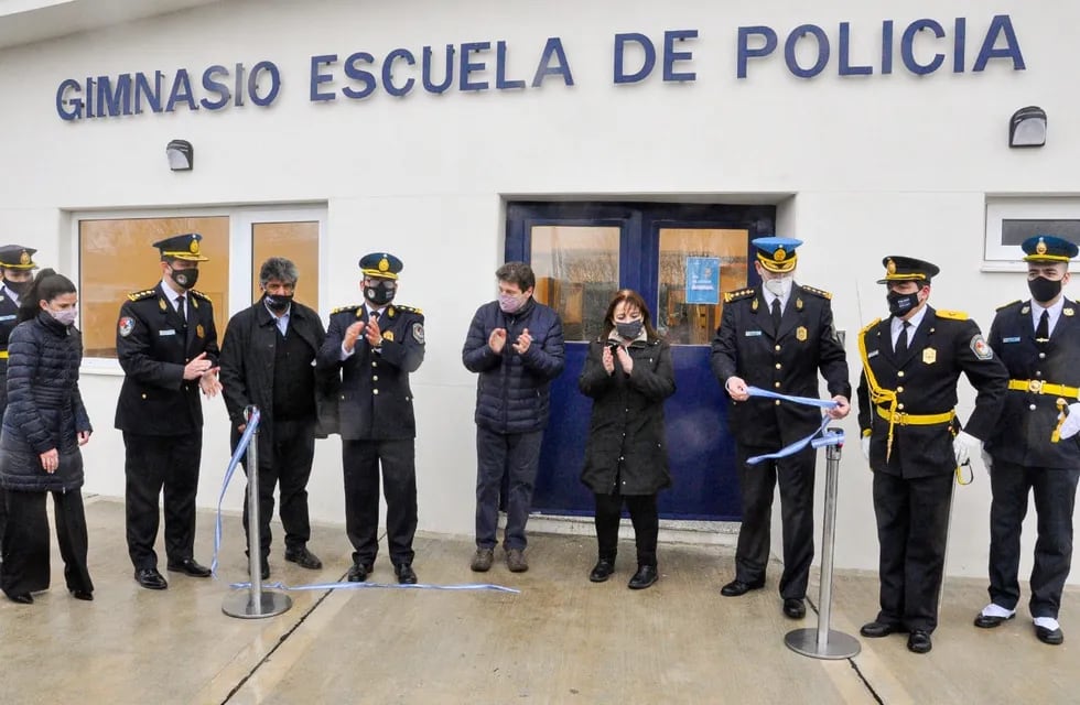 Se inauguró el Gimnasio de la Escuela de Policía Provincial