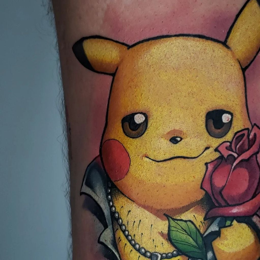 La imagen de Pikachu como el cantante de cumbia santafesina generó múltiples pedidos a varios tatuadores.