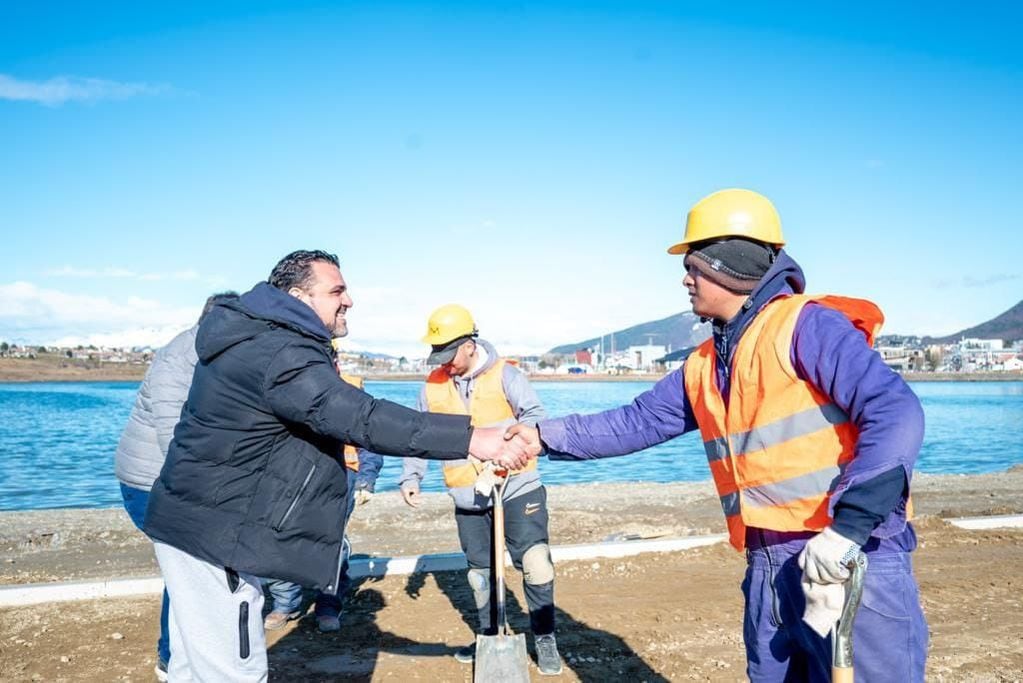 Ushuaia: avanza la obra de la pasarela Pedro Fique