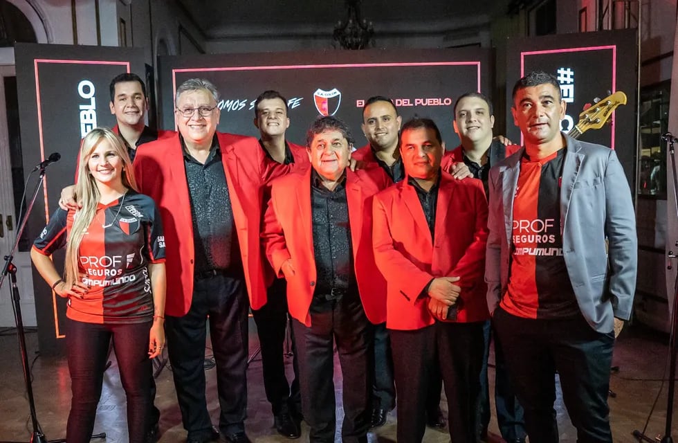 El grupo de cumbia participó hace poco en el festejo virtual por el aniversario de la fundación del club. (@lospalmeras_ok)