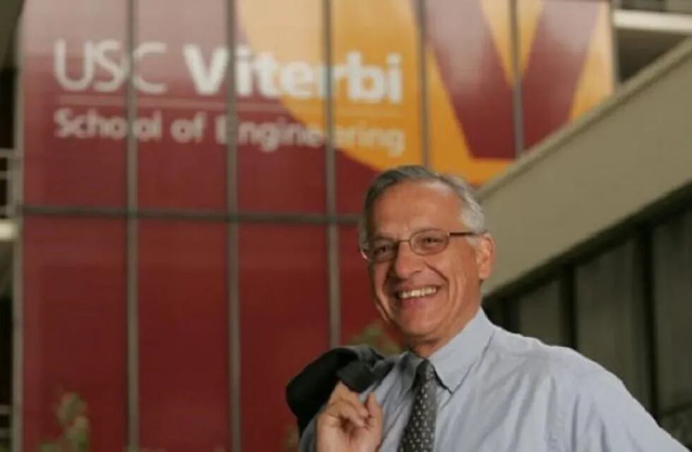 Dr. Yannis Yortsos, Decano de Ingeniería de la Universidad del Sur de California (Medios UNT.Web)