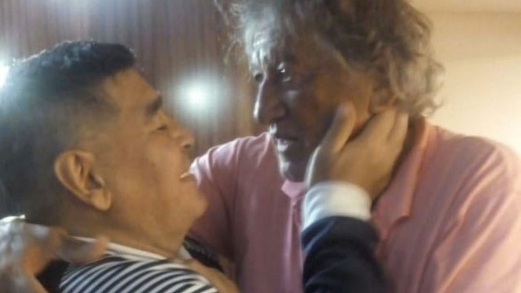 Maradona despidió a Carlovich: "Con tu humildad nos bailaste a todos, Trinche"