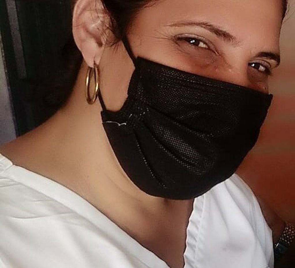 Foto de la enfermera puntana Irina Laydali Hernández Vásquez.