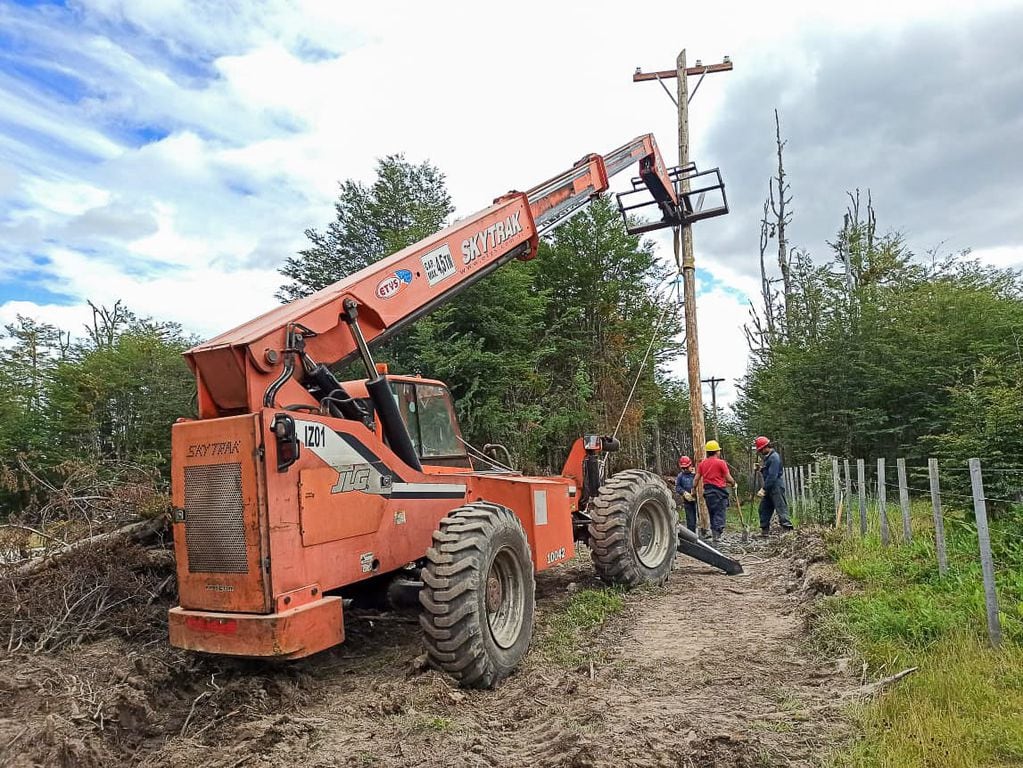 Tierra del Fuego: inició la obra de tendido eléctrico en ruta provincial 23