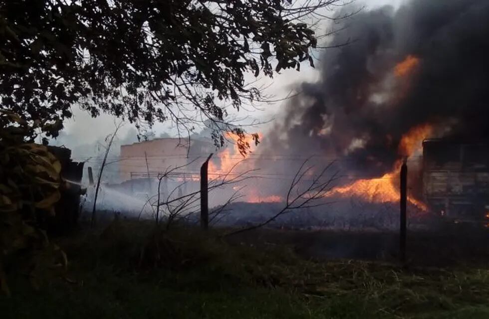 Voraz incendio en Sáenz Peña