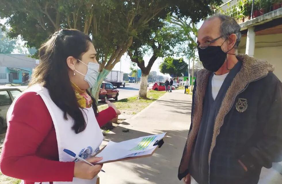 La Municipalidad de Rosario lanzó un programa de acompañamiento a adultos mayores durante la pandemia de coronavirus. (@munirosario)