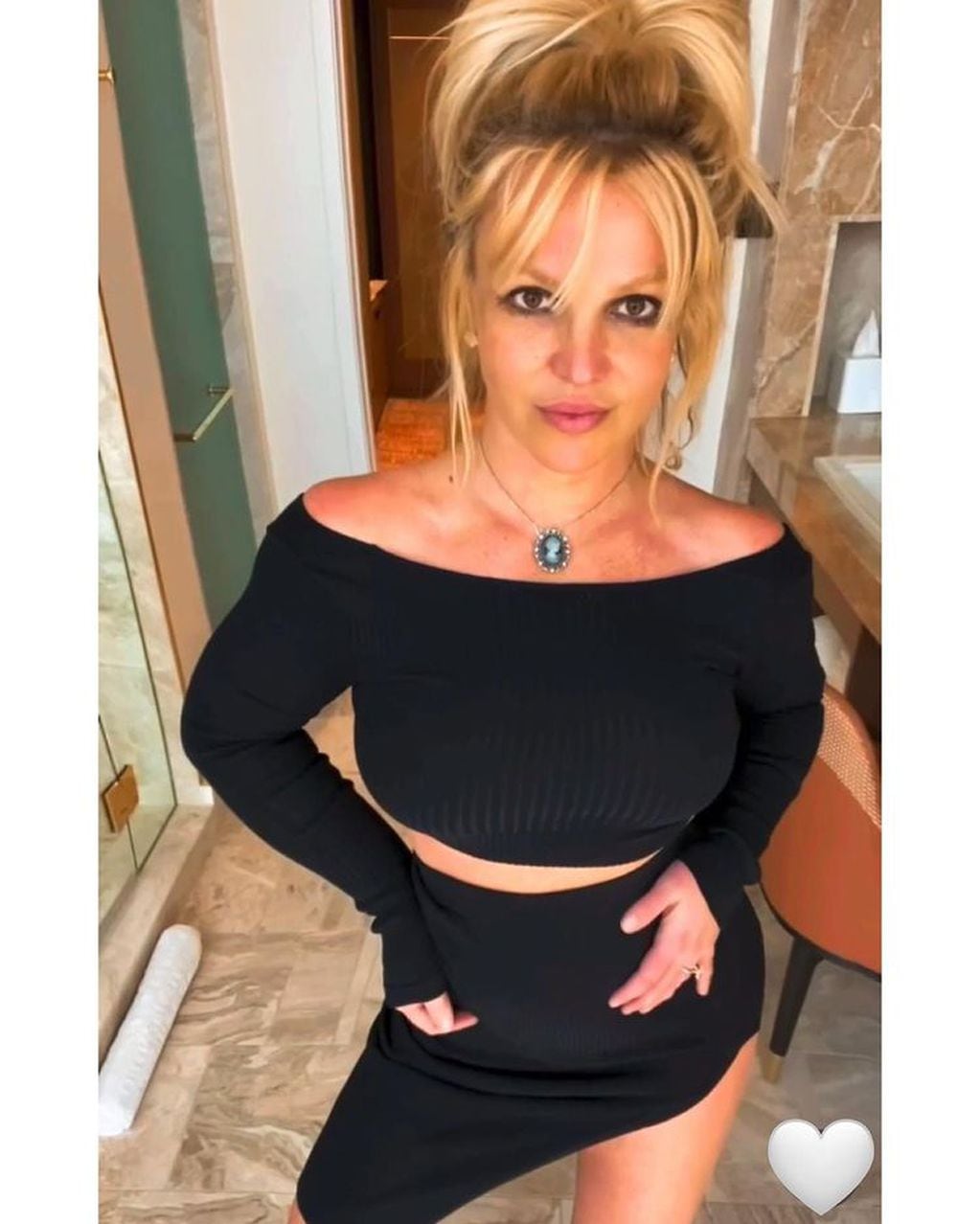 El look 'total black' y la publicación de Britney que causaron furor.