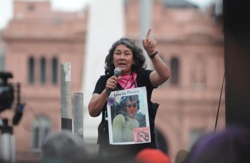 Marta Montero, la madre de Lucía Pérez, dio un duro discurso contra la Justicia. (Clarín)