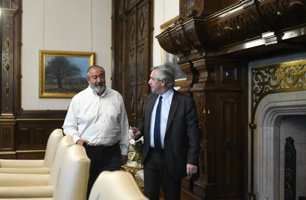 Alberto Fernández junto con el referente de la CGT, Héctor Daer. Foto: Twitter/@alferdez