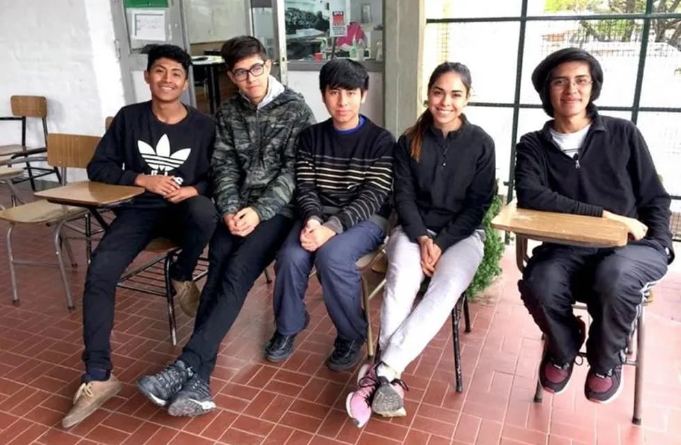Cinco estudiantes salteños participan en la Olimpiada Argentina de Física (Web)
