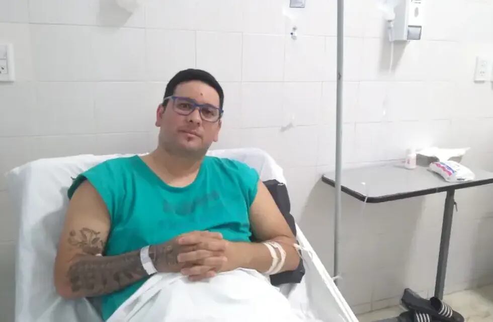El cantante de cumbia que fue baleado en pleno show en la vía pública en Corrientes.