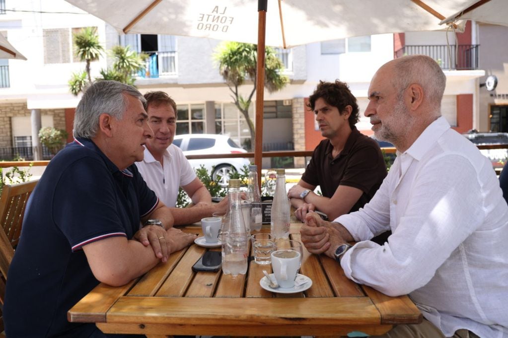 Horacio Rodríguez Larreta, Diego Santilli, Gerardo Morales y Martín Lousteau juntos en Mar del Plata. - Gentileza