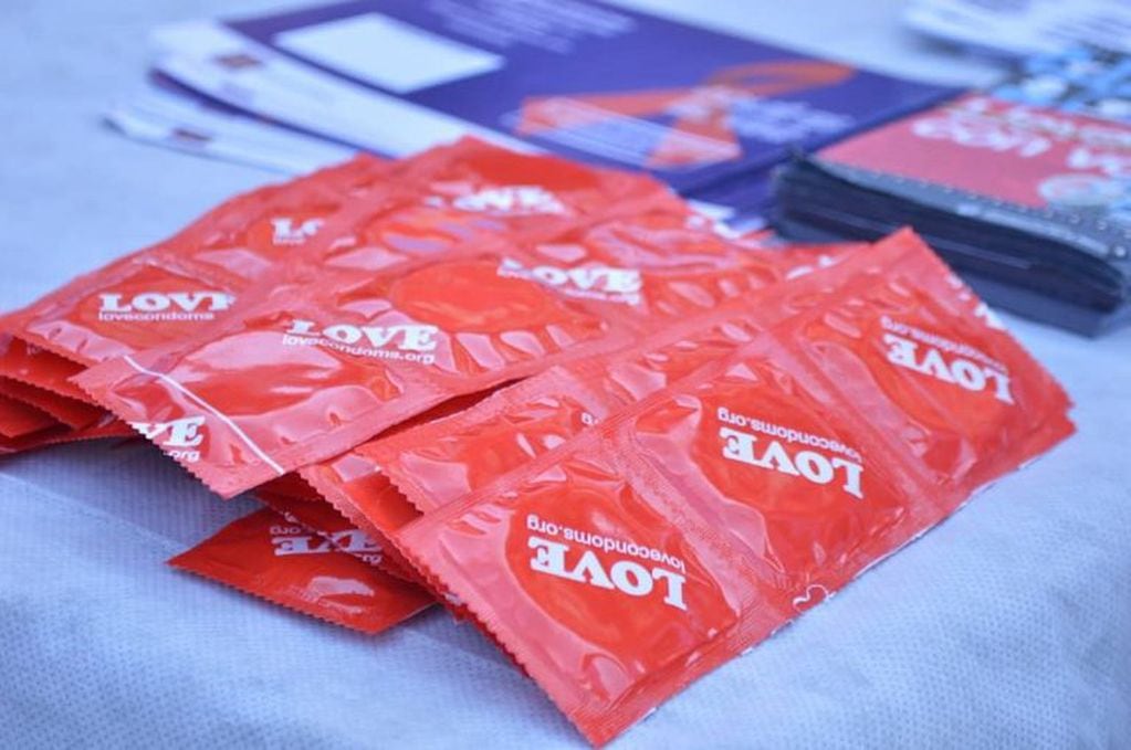 También, se repartieron preservativos en forma gratuita.