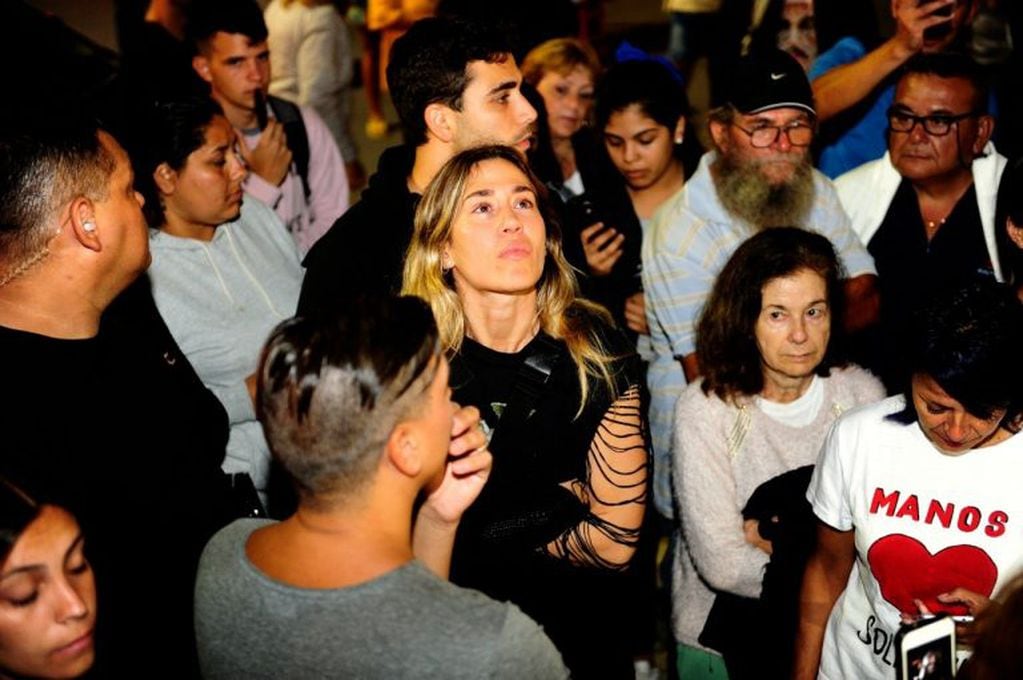 Marcha de velas en Villa Gesell. (Foto: Clarín)