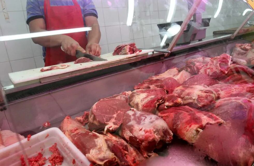 DYN26, BUENOS AIRES 21/08/14, LA SECRETARIA DE COMERCIO PROHIBE LA EXPORTACION DE CARNE PARA EVITAR AUMENTOS.FOTO.DYN/LUCIANO THIEBERGER. buenos aires  recorrida carnicerias por prohibicion de exportar carne carnicerias