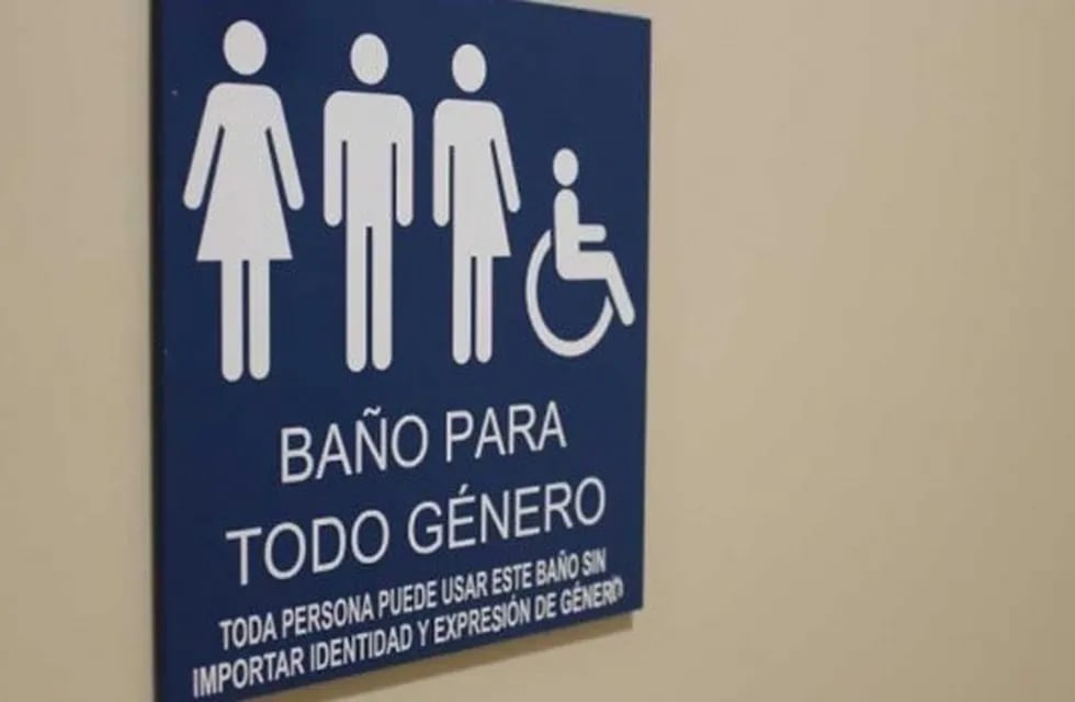 Una concejal cordobesa propone la creación de baños inclusivos en la ciudad.