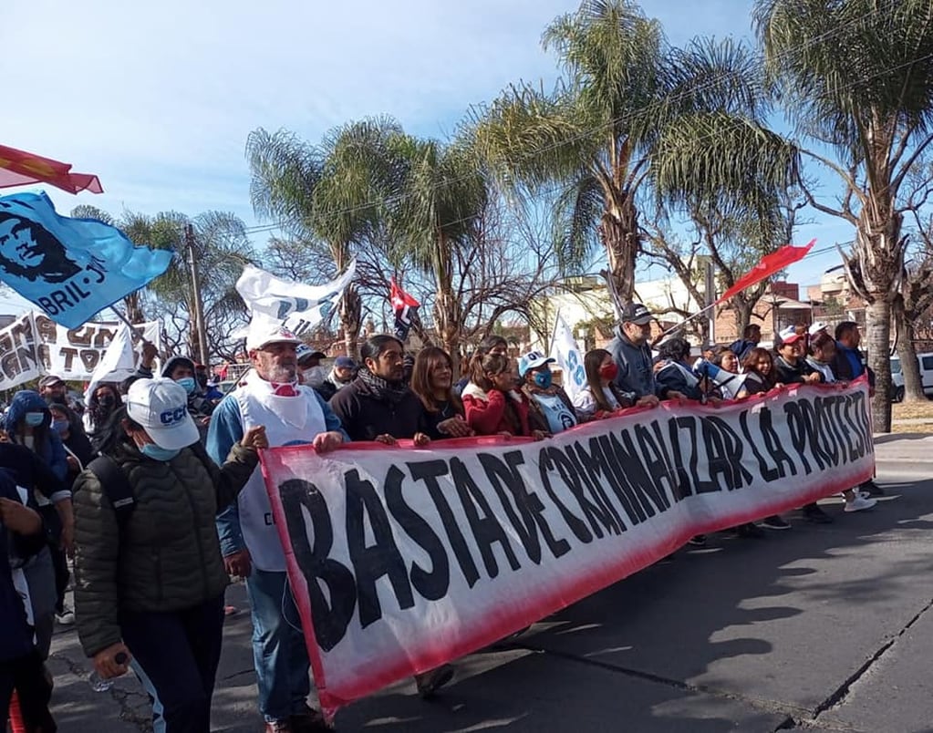 Semanas atrás hubo una marcha de organizaciones sociales en Jujuy rechazando lo que entienden es "la criminalización de la protesta".