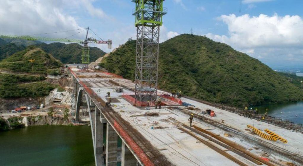 A poco de concretarse la habilitación del puente de la nueva autovía de Punilla.