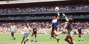  Gol histórico de Diego Armando Maradona a Inglaterra en el Mundial de México 1986. Fue el 1-0 parcial. 