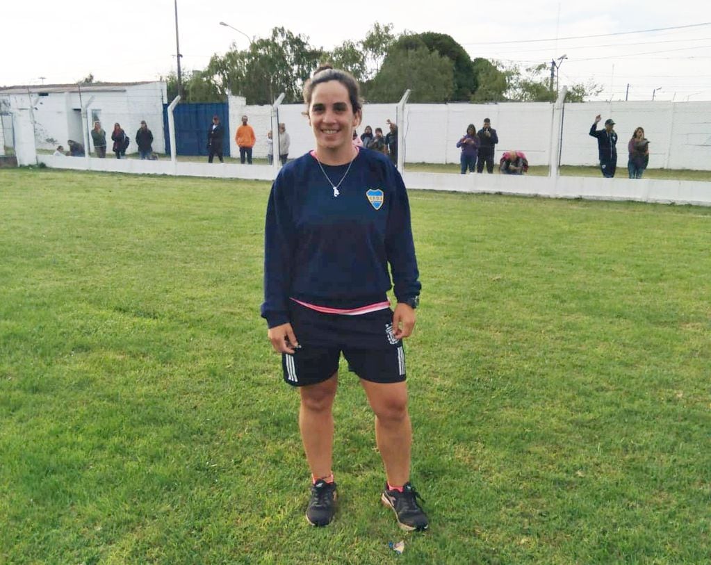 Analia Carrizo a cargo de las categorias formativas del Club Boca de Tres Arroyos