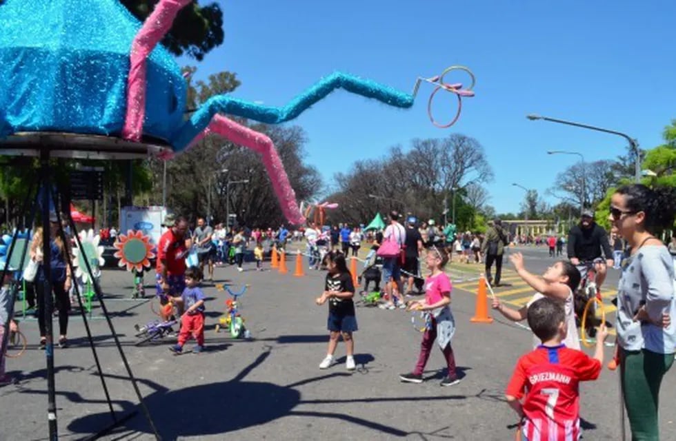 La Calle Recreativa vuelve recargada con maratón y caminatas (Municipalidad de Rosario)