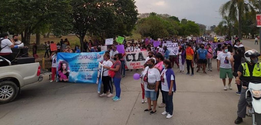 La Multisectorial de Mujeres de Jujuy y otras organizaciones de diferentes puntos de la provincia acompañaron el reclamo de las familias de las víctimas.