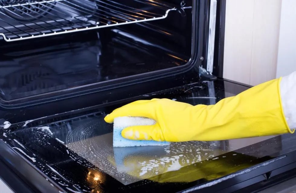 Este es el mejor truco casero para limpiar el horno eléctrico en simples pasos