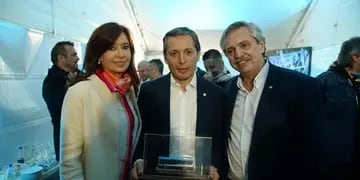  Fernando Gray junto a CFK y Alberto Fernández. (Twitter)