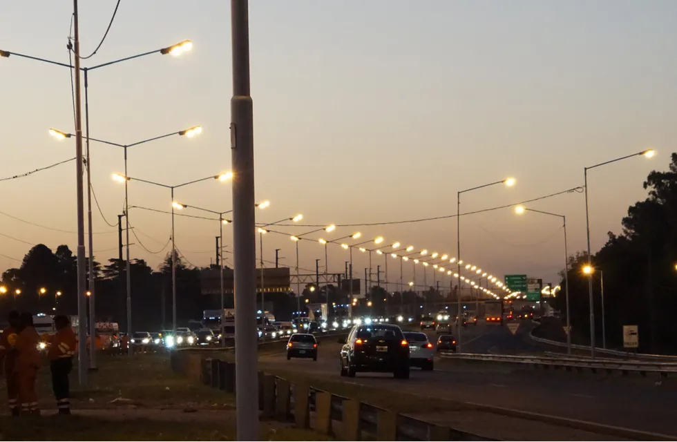 Iluminación en avenida Circunvalación en Rosario. (Foto: Corredores Viales)