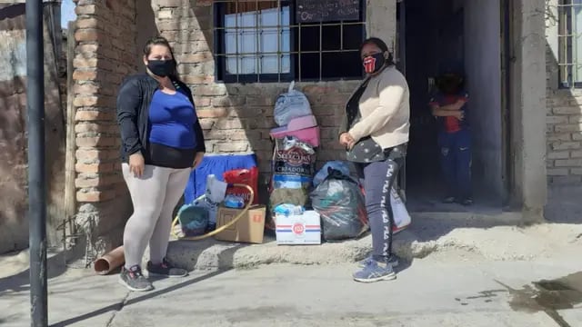 Mujeres que colaboran en Rincón Esperanzas y elaboran las viandas para los niños y familias de bajos recursos en Beltrán.
