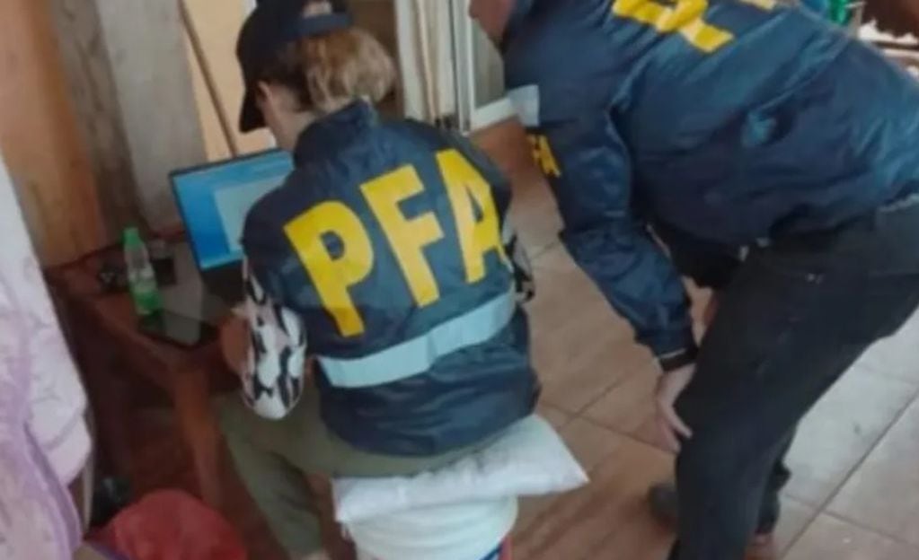 La Policía Federal Argentina realizó múltiples allanamientos en Eldorado.