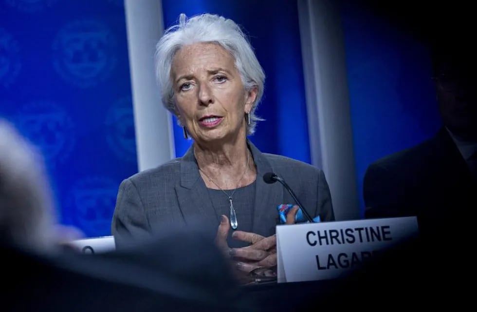 Christine Lagarde, managing director of the International Monetary Fund (IMF), speaks during a news conference in Washington, D.C., U.S., on Thursday, June 14, 2018. U.S. tax cuts and public-spending hikes are increasing risks to the global economy by boosting debt, potentially stoking inflation and pushing the dollar higher, the IMF warned today. Photographer: Andrew Harrer/Bloomberg eeuu Washington Christine Lagarde directora del FMI conferencia de prensa