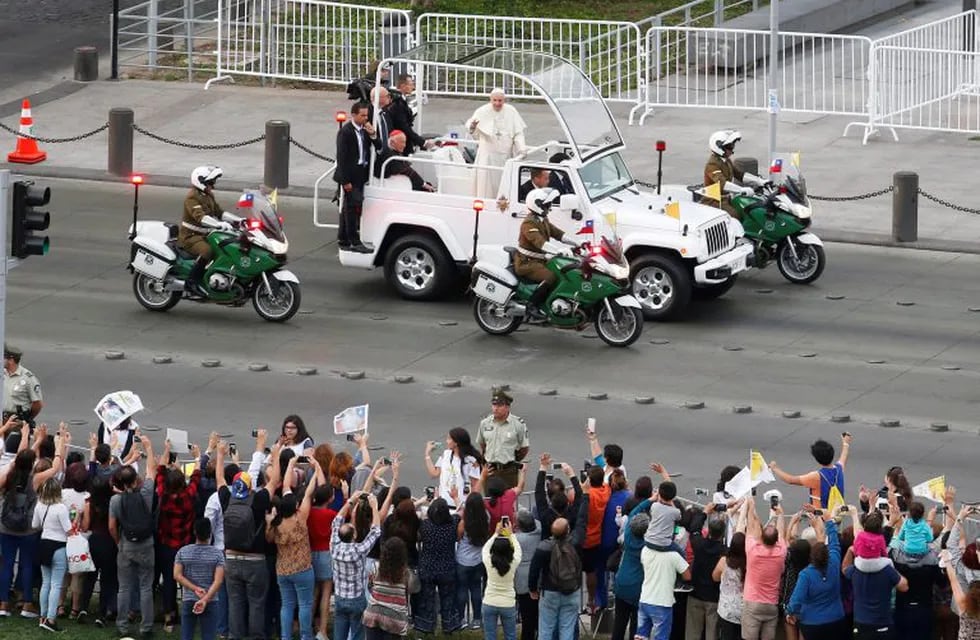 TN en vivo: el Papa llegó en Chile. (Foto: AFP PHOTO / Martin BERNETTI)