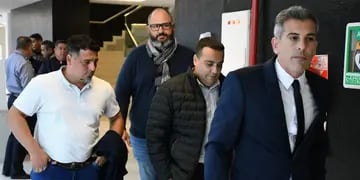 Silvio Barrionuevo saliendo del Centro de Justicia Penal