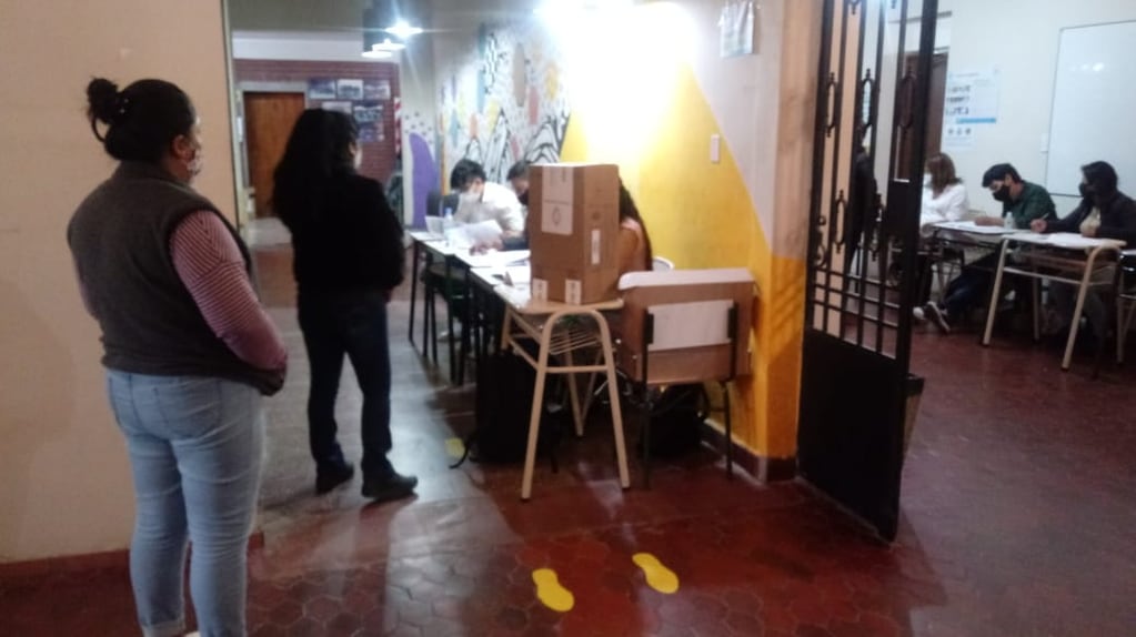 La participación en los comicios del domingo en Jujuy fue del 73,15 por ciento del padrón electoral, que presentaba 574.770 ciudadanos habilitados para votar en 1.721 mesas en toda la provincia.