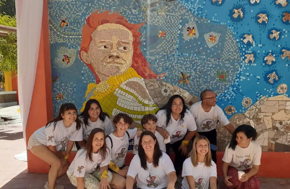"Pajaritos Volando", la historia detrás de los murales mendocinos que conmemoran la lucha contra el cáncer infantil