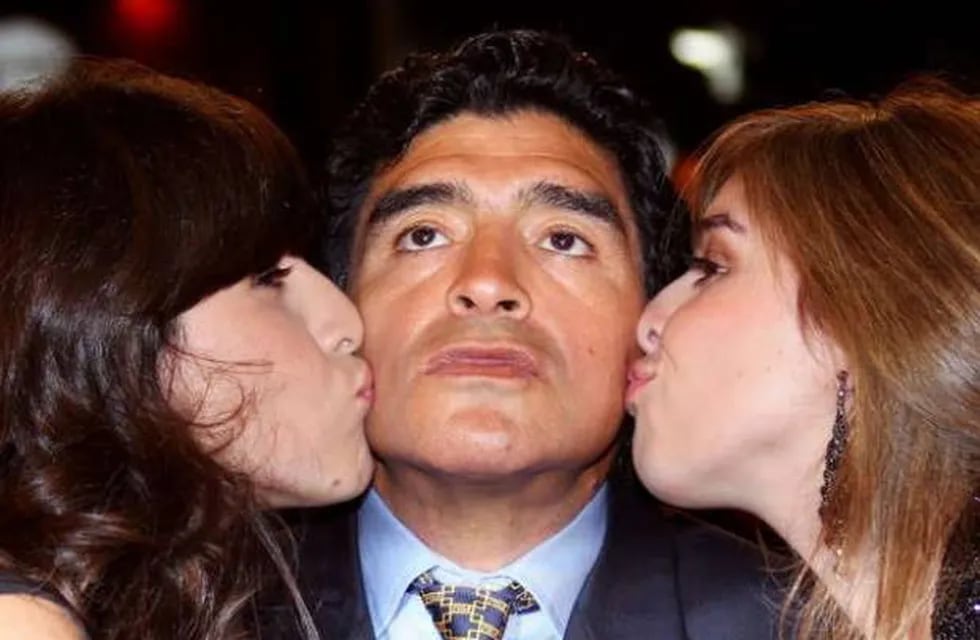 Dalma y Gianinna Maradona expresaron su furia este domingo luego de conocerse los mensajes de WhastApp de Leopoldo Luque.