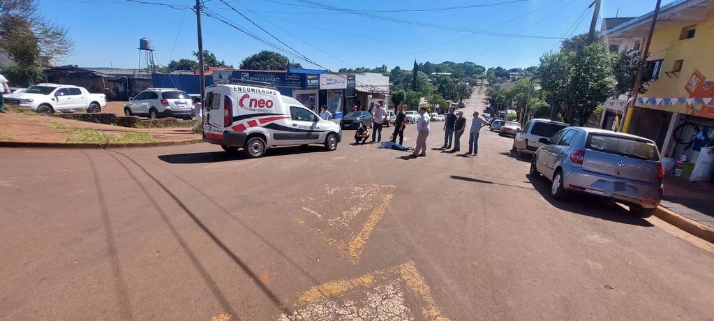 Siniestro vial en Oberá dejó como saldo a una mujer herida.