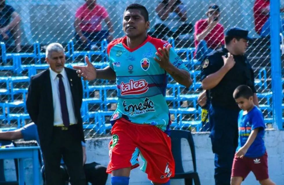 Flavio Guanca, futbolista de Central Norte de Salta, se pidió un día en el trabajo para poder jugar contra River por Copa Argentina.